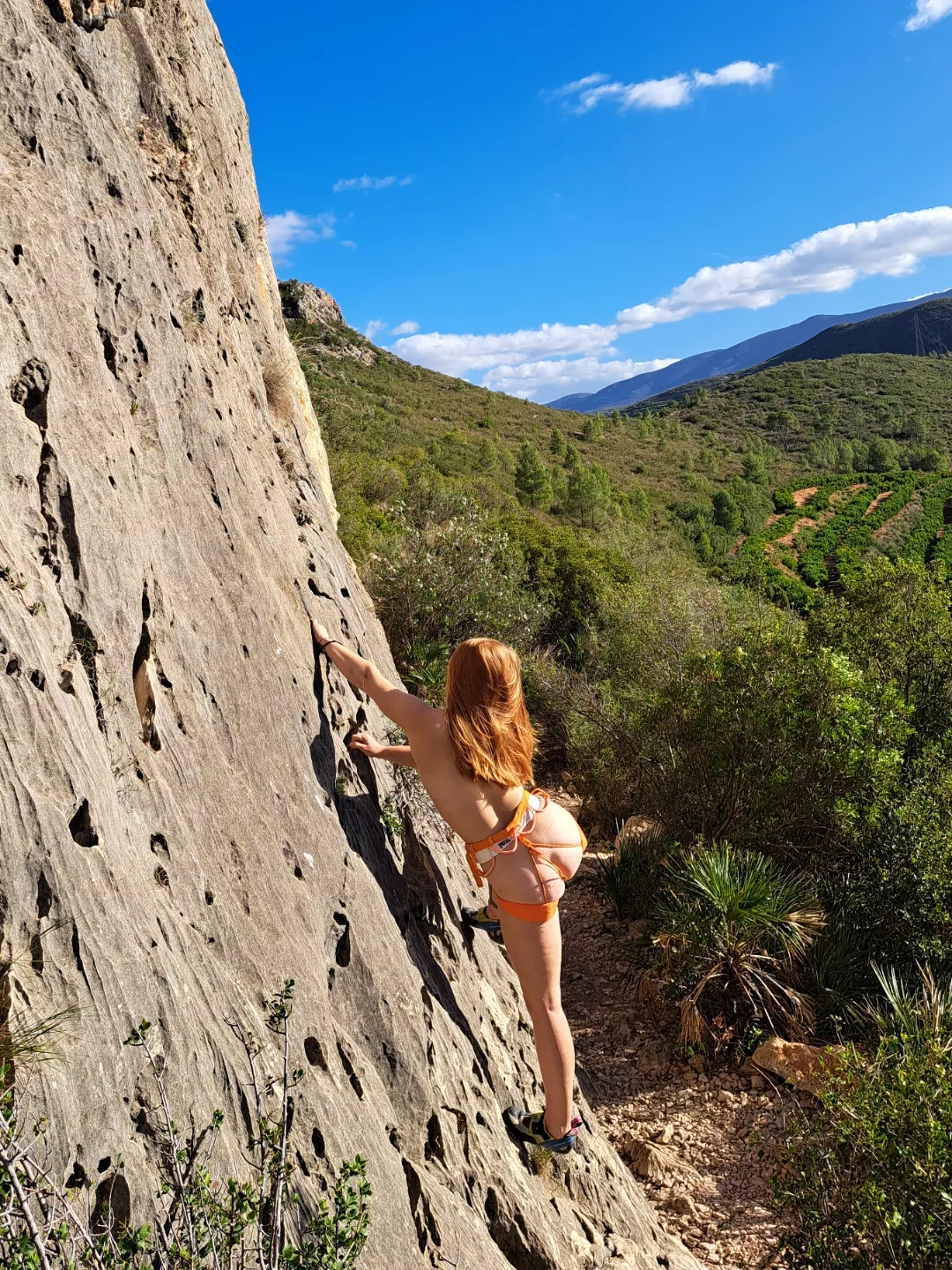Seeking belay bitch posted by KinkyClimber1