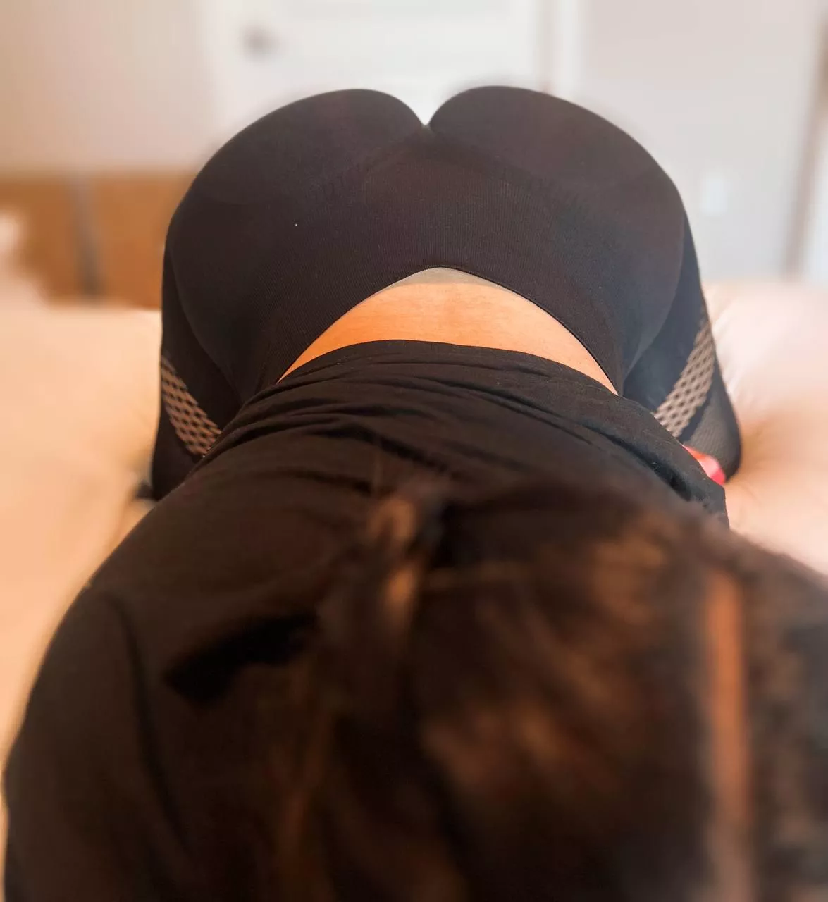 Sensual curves, fierce fashion posted by Riddle_Sh4dow