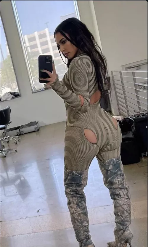 She is nice by viorelgrecu