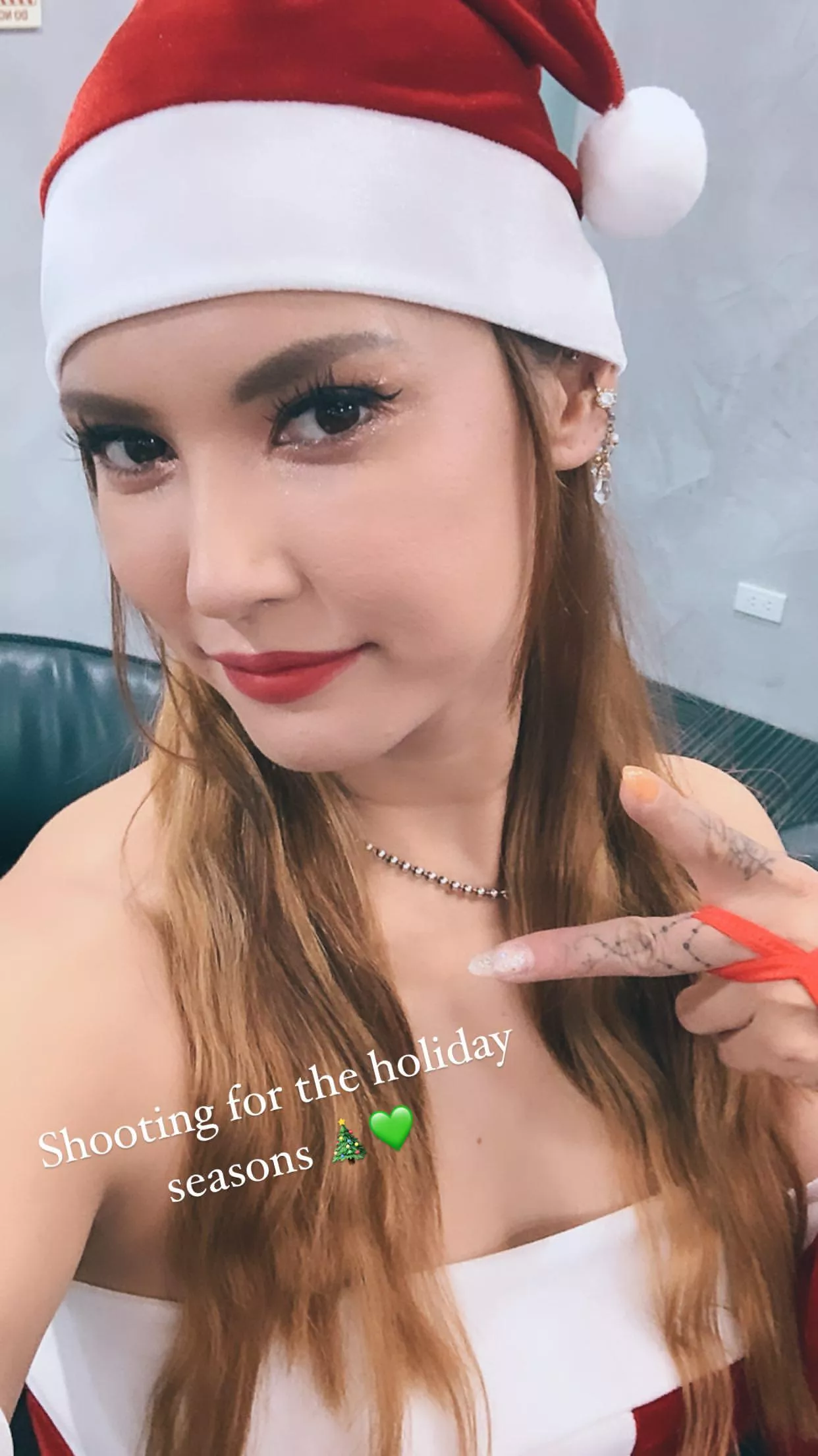 She is shooting again 😎 posted by PointGradient