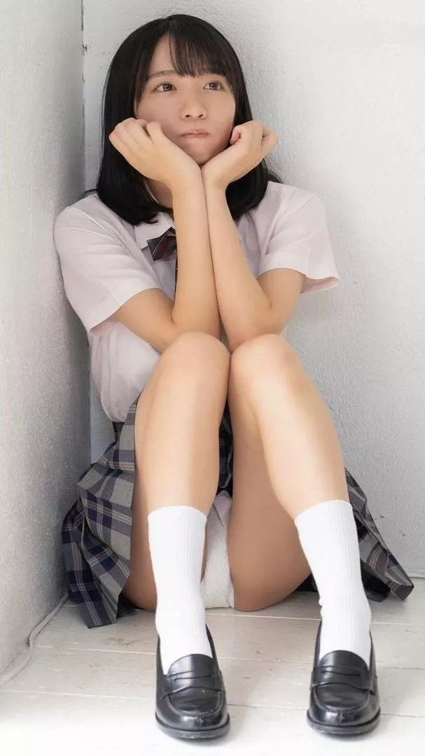 Sitted in a corner posted by CaptainUndie