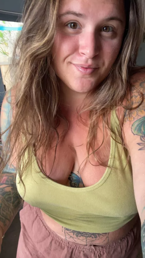 tatted bbw milf stoner with a flirtatious soul by handful_heather420