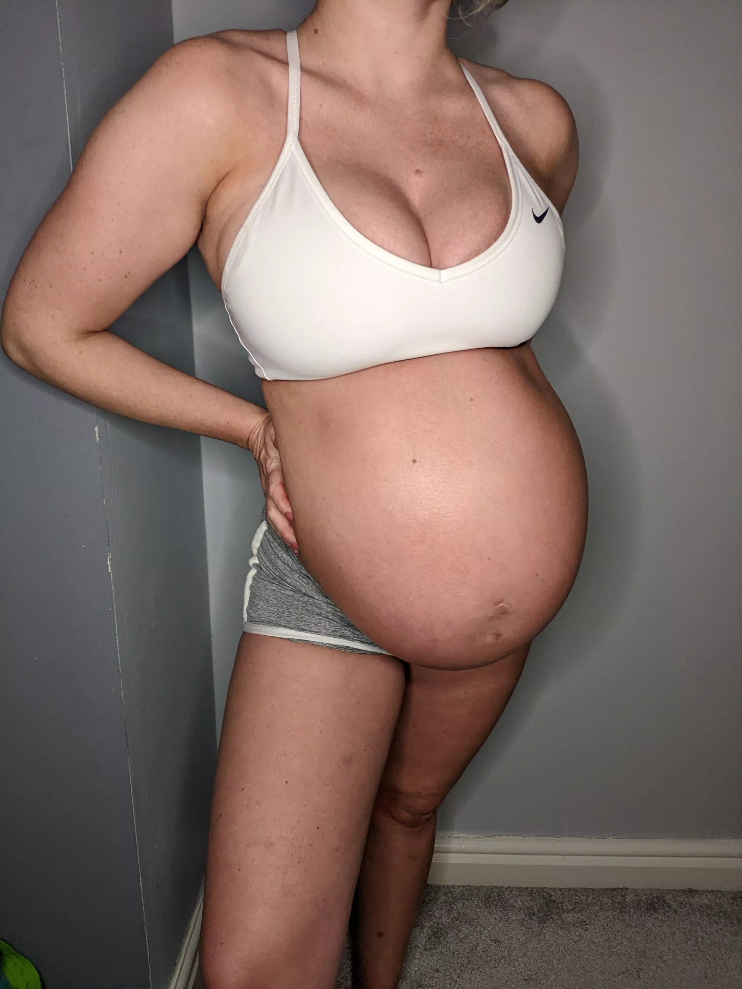 The roundest belly posted by unofficialsecretT