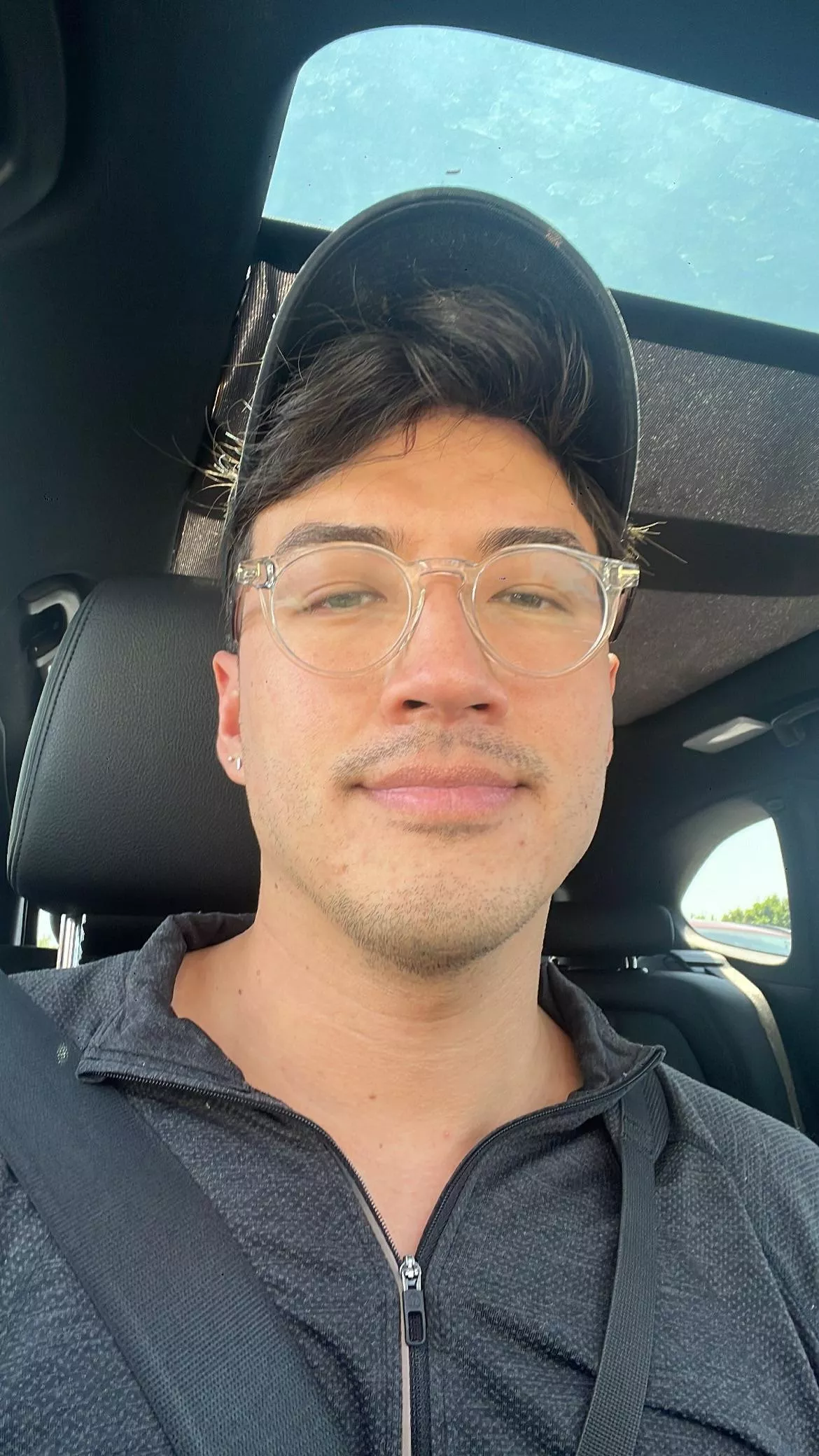 This is my first photo post on Reddit - hii 🫶 posted by Federal_Ad398