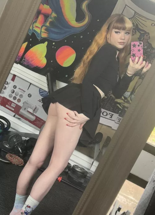 wanna have a peek? by pocketpixxie