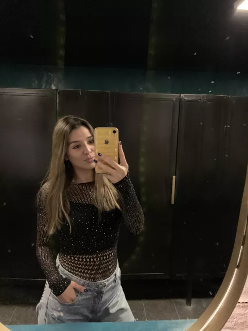 Wearing my fave croptop by youngsYown116S