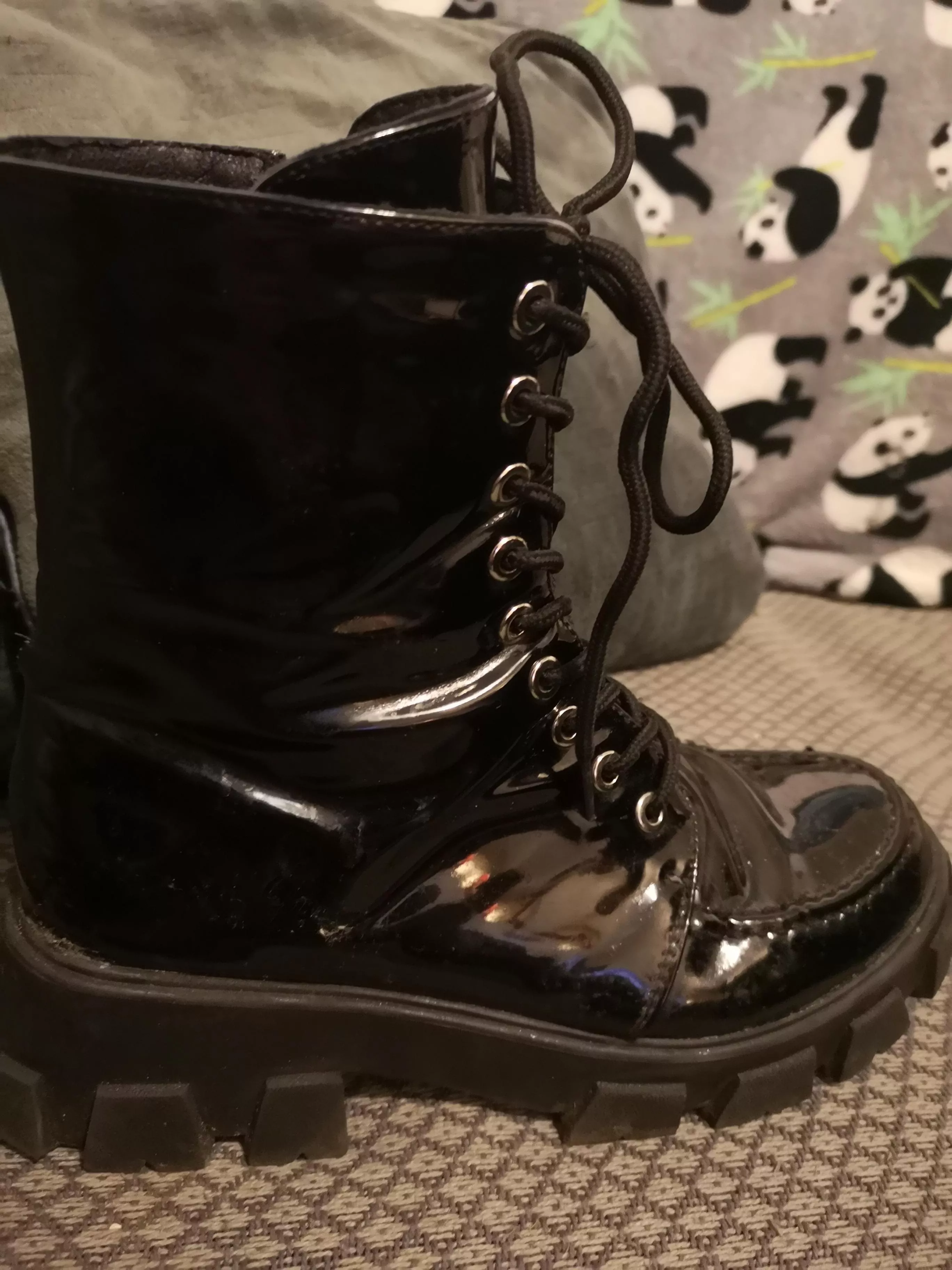 What style of boots are these? posted by MrOcidien