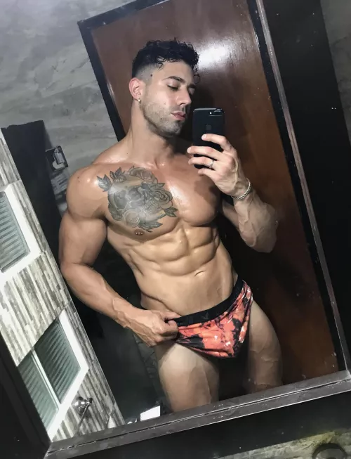 Who wants to have fun with me in the shower? by TattooedMuscled