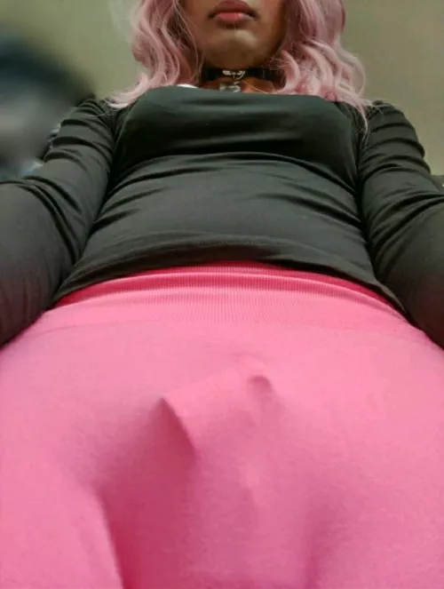 Wish I had some cock over my lips 👄 and really tits on me 🥺. P.S: Spot the cage by psskikme