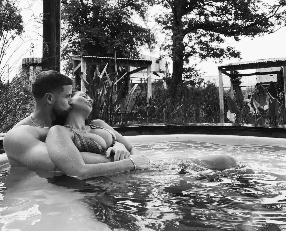 World’s luckiest man posted by [deleted]