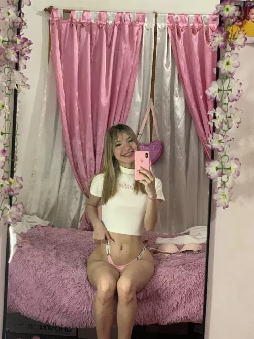 Would you smash me even though I'm flat? by sociablelin