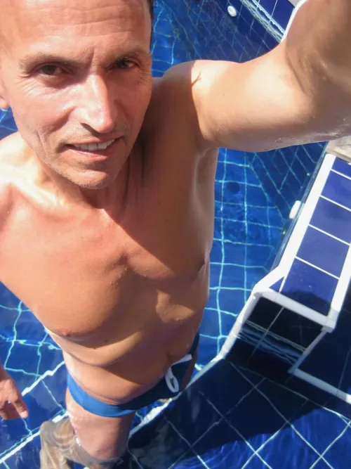 (60) Pool play? by LucasYYZ