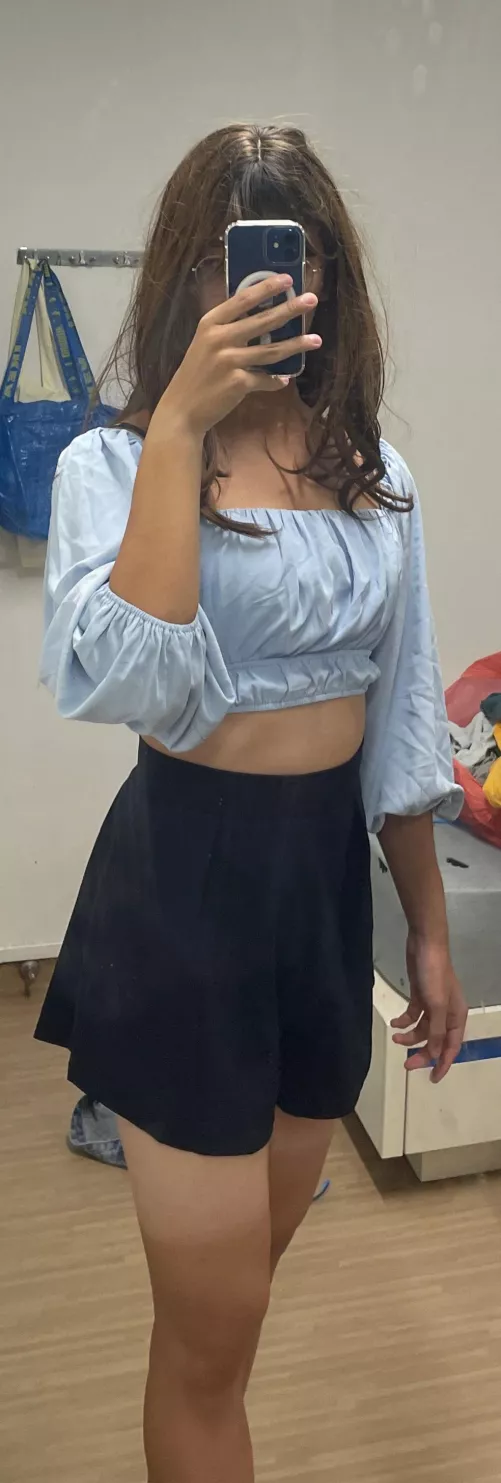 Am I girly enough? by NikiLee_