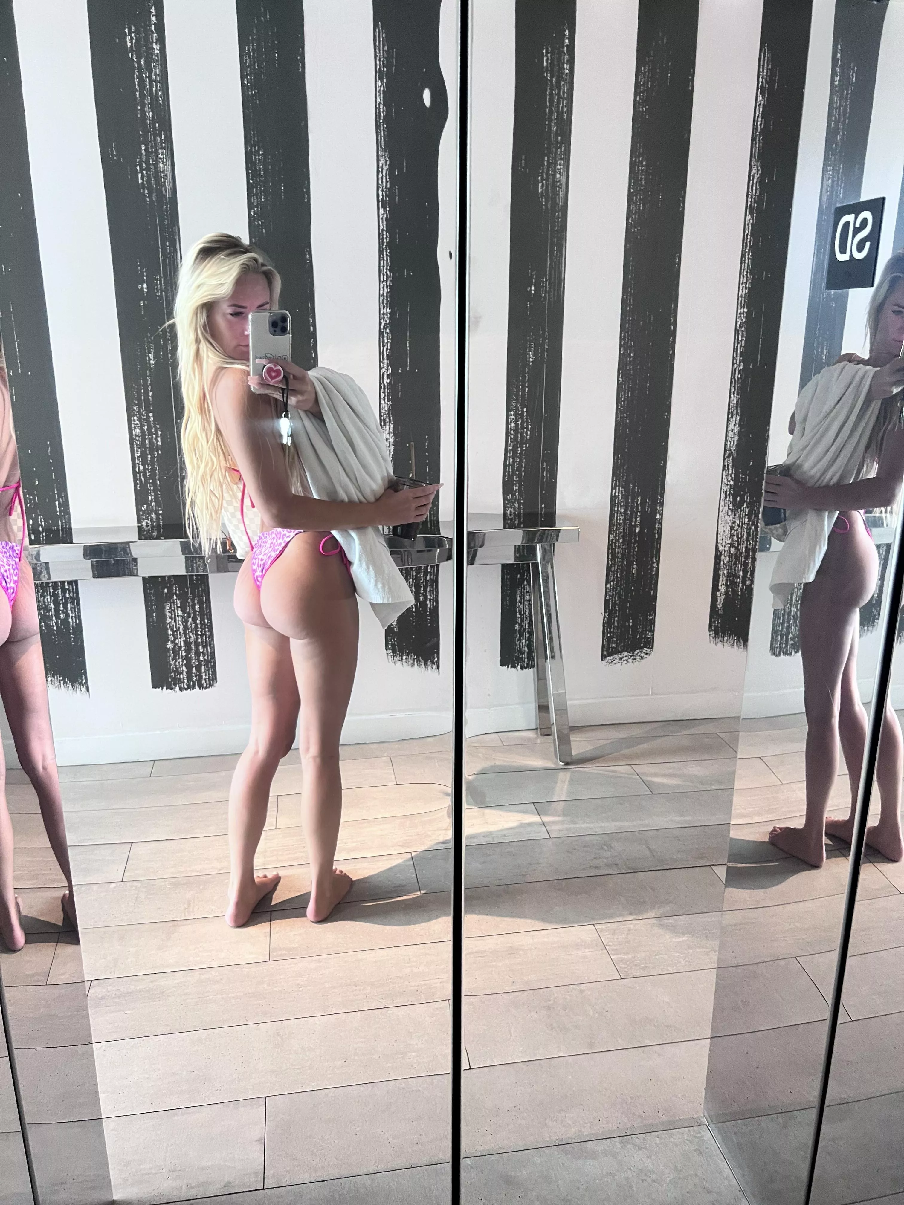 Anyone wants to join me for a shower?? posted by theoldbigdaddy