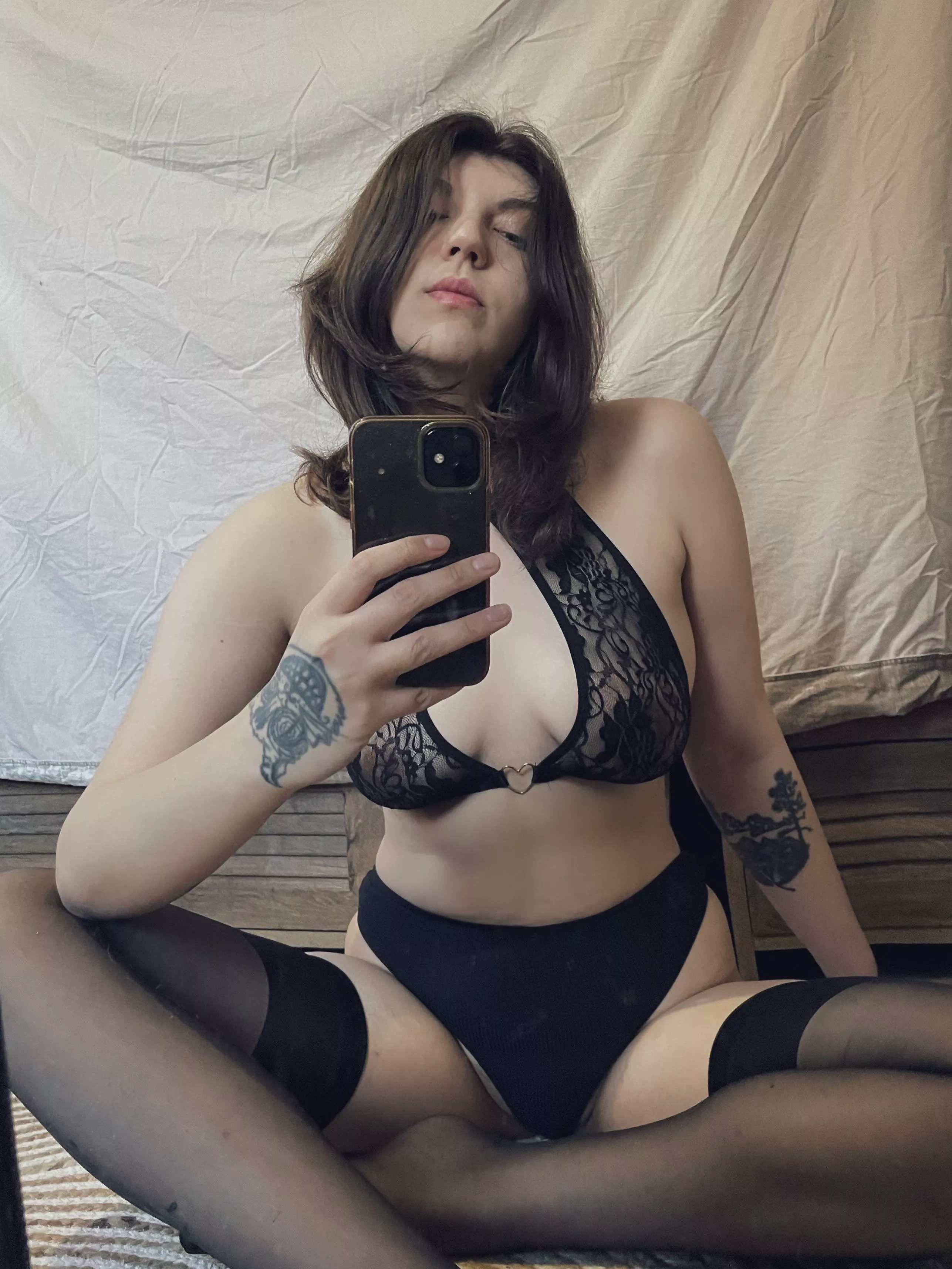 Btw I’m single and naughty posted by Chelseajam