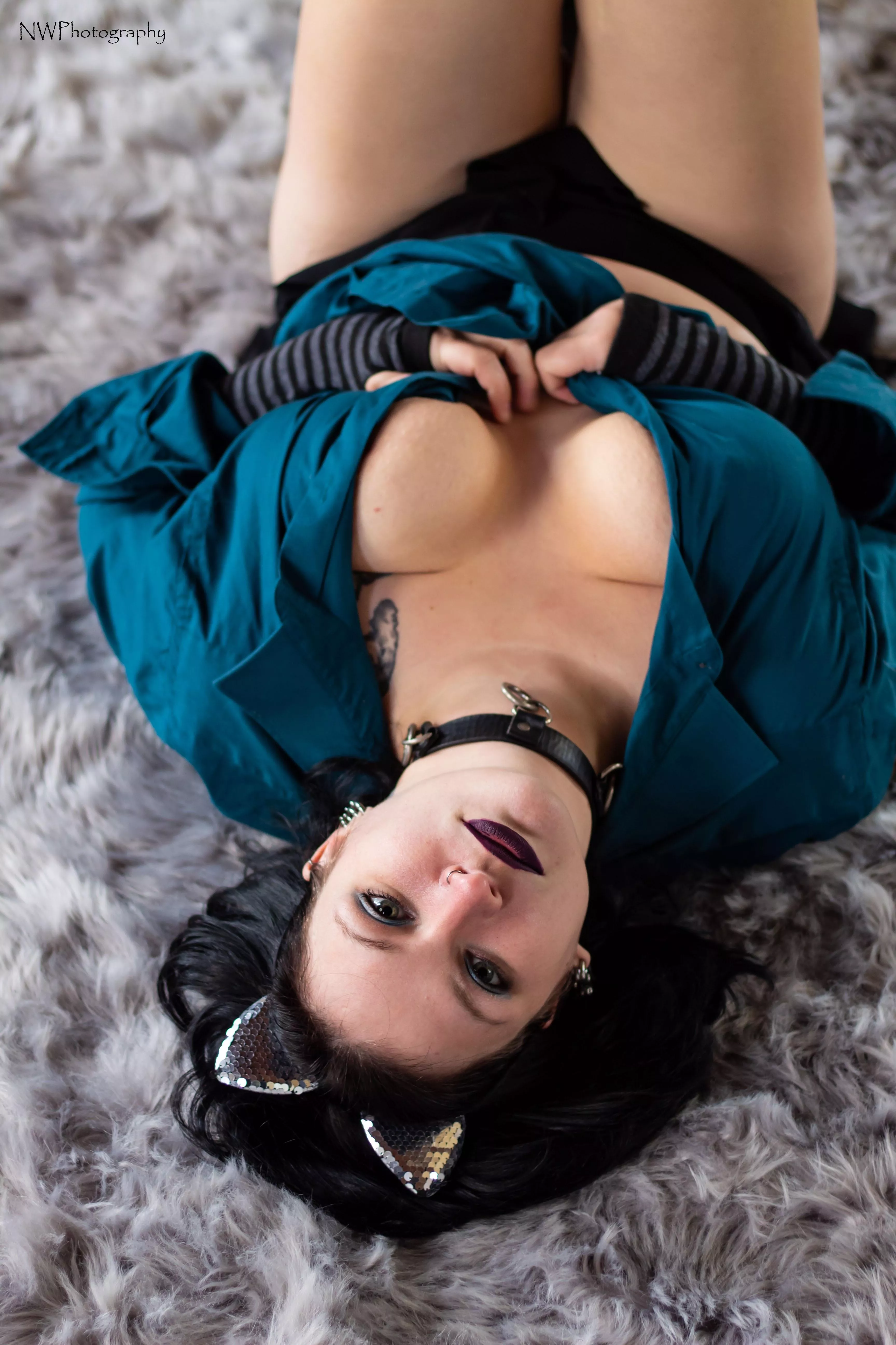 Busty collared pet waiting for her master posted by Kayfabe_kitten