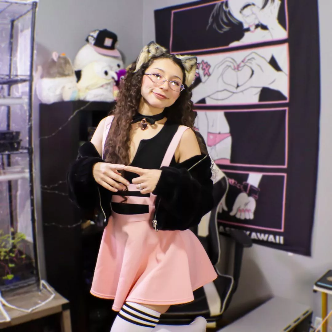 Come over but make sure you bring snacks! posted by ItWhiskar