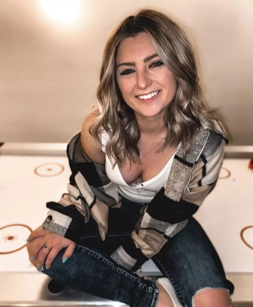 Cute smile IUTR posted by Agile-Ant-1610