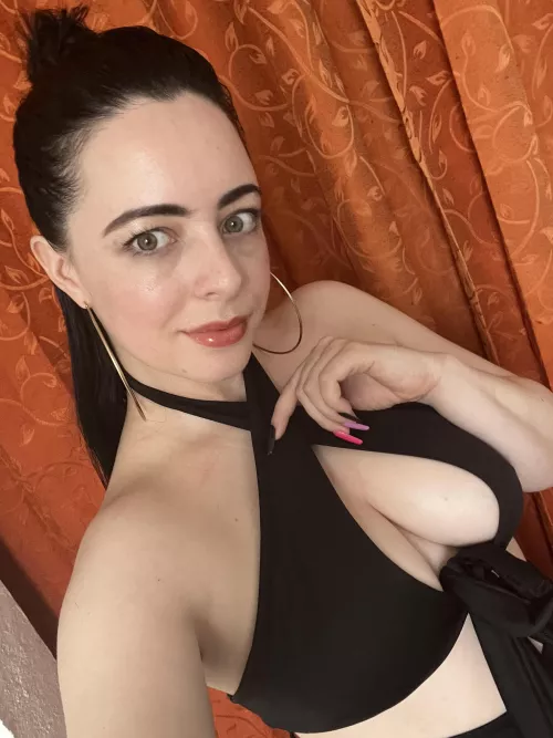 Definitely can't wear a bra with this! by luisathorne