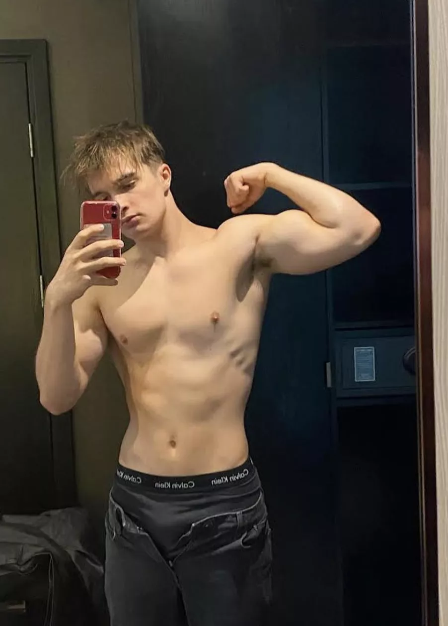 Do you like these muscles ? posted by accordiginvite53