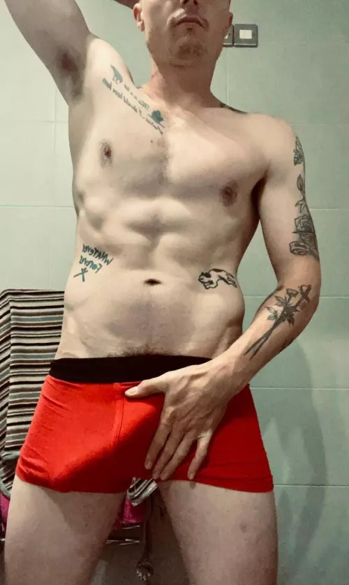 Does red suit me? by Another-Londoner