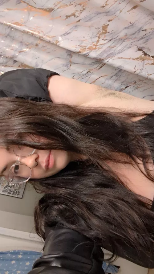 Hairy pits and leather jackets 😏🖤 by marilyn_jane69