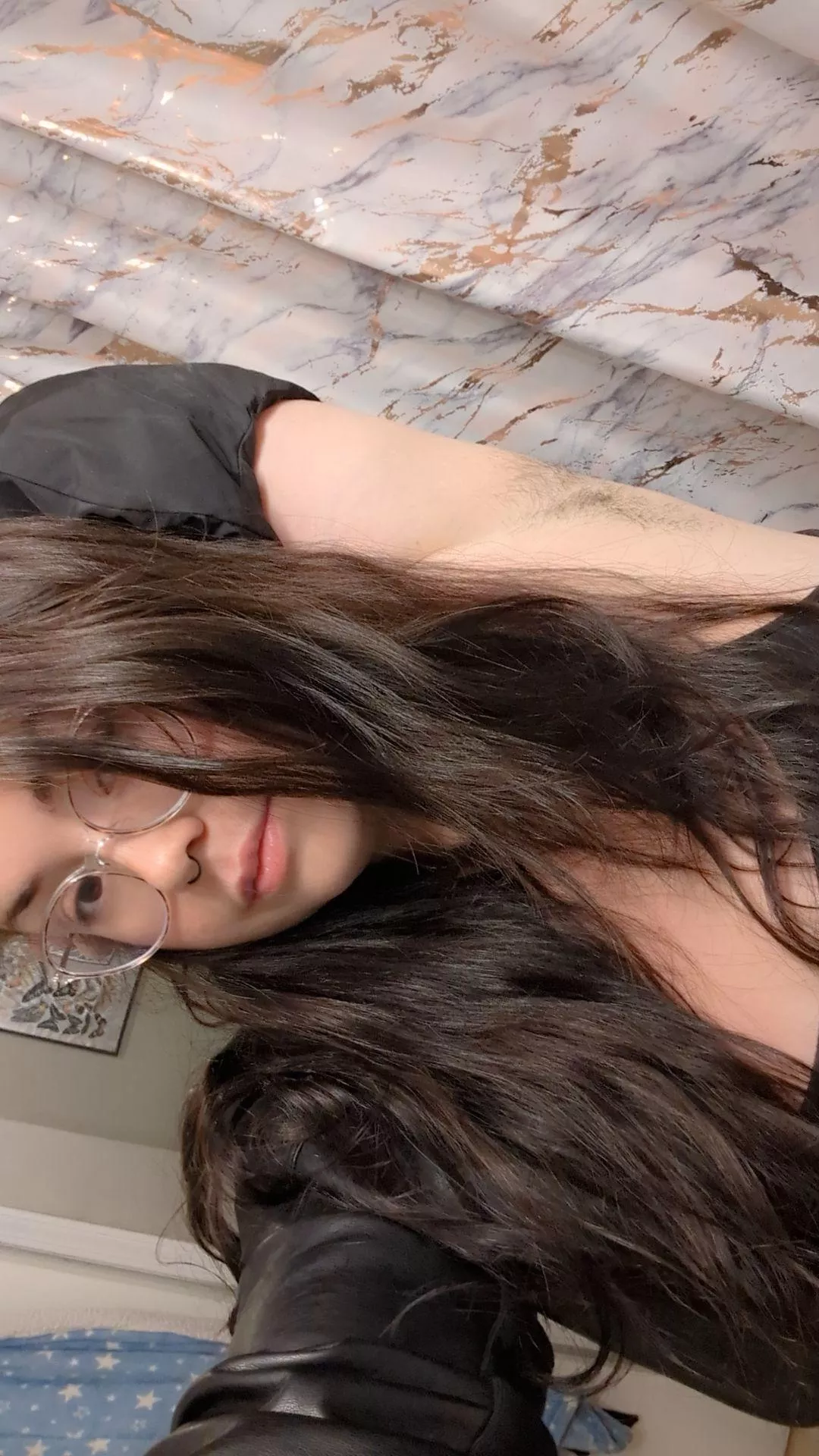 Hairy pits and leather jackets 😏🖤 posted by marilyn_jane69