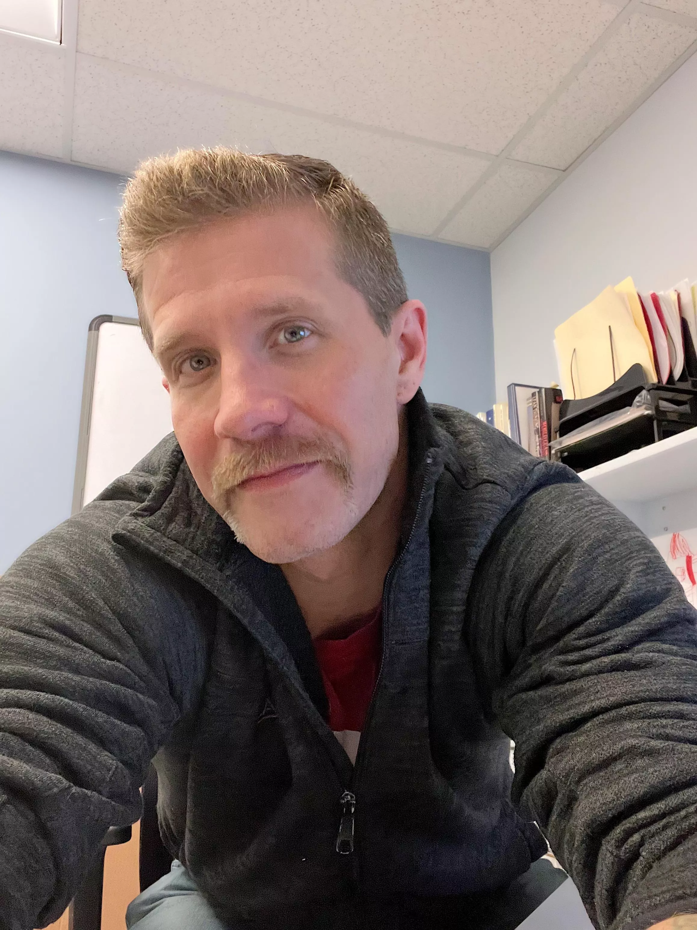 Happy Friday everyone! [43]💋 posted by TattedDaddyBenjamin