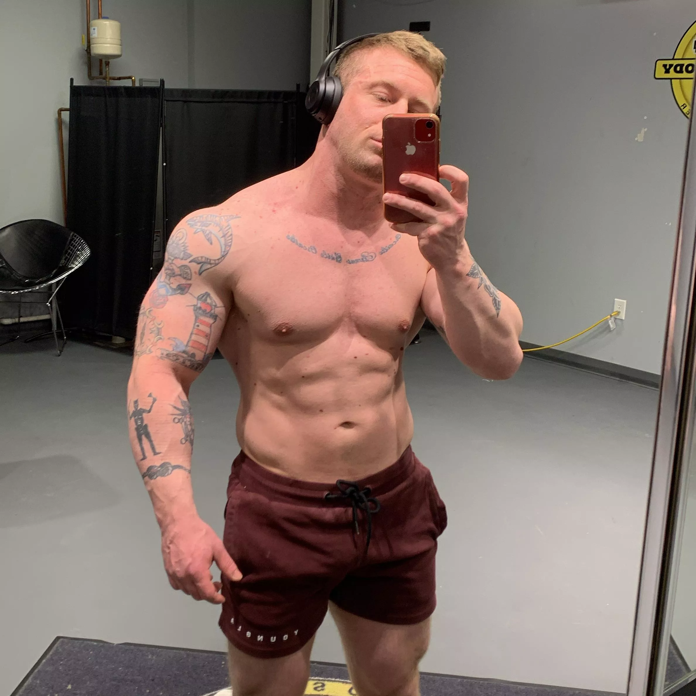 How we doin? (M) posted by NarwhalJunior3119