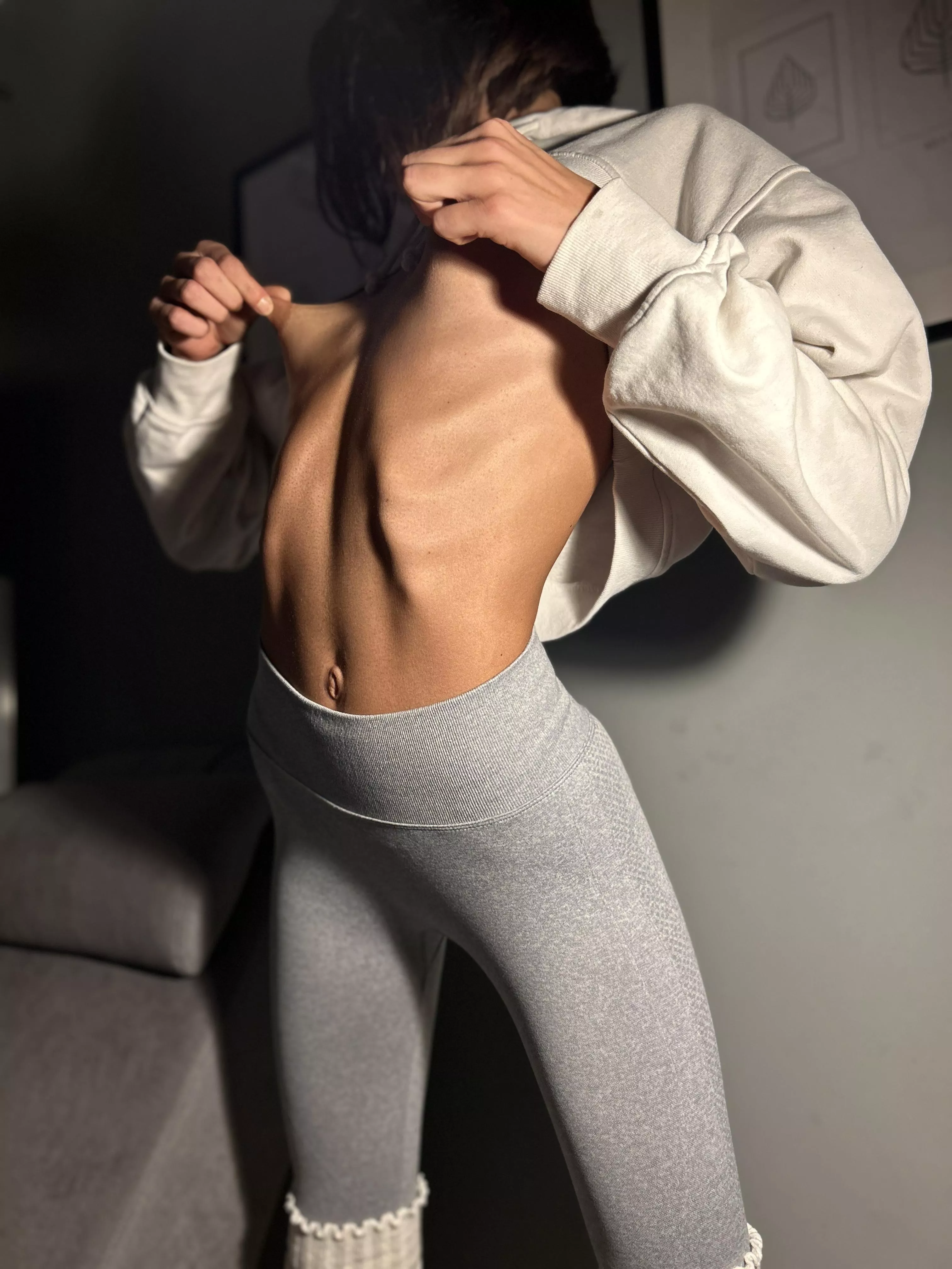 I know, that's so small and I can't hide it posted by la_skinny