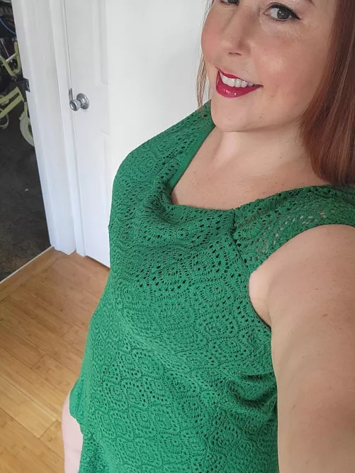 I look so festive here. Hope you're all well! by mellymac123