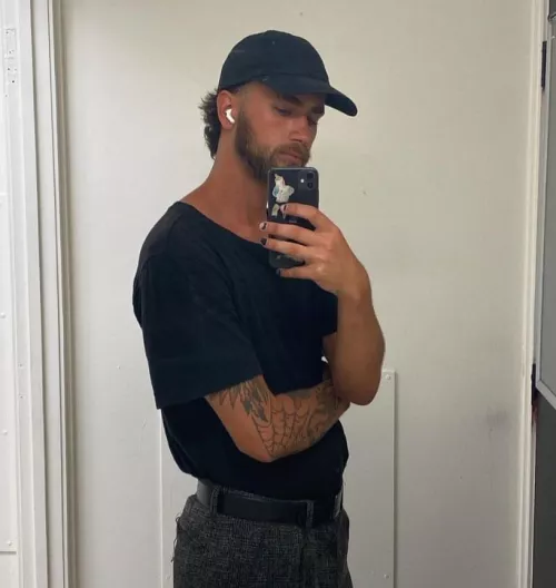 layleroux on snap, lesss get dirty by WriterBeginning9491