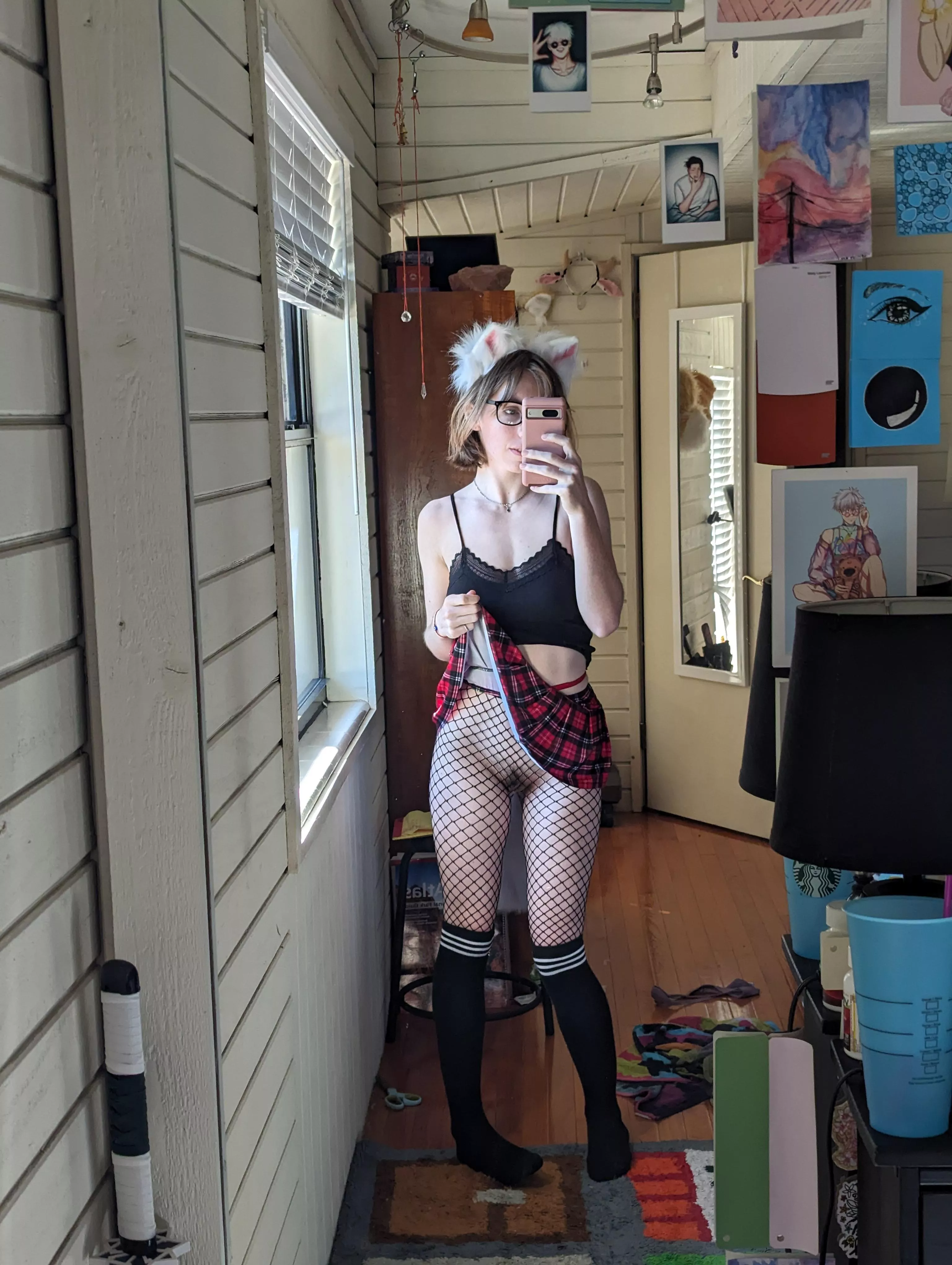 meow meow meow (let me give u a kiss) (self) posted by Sleepylilfawn