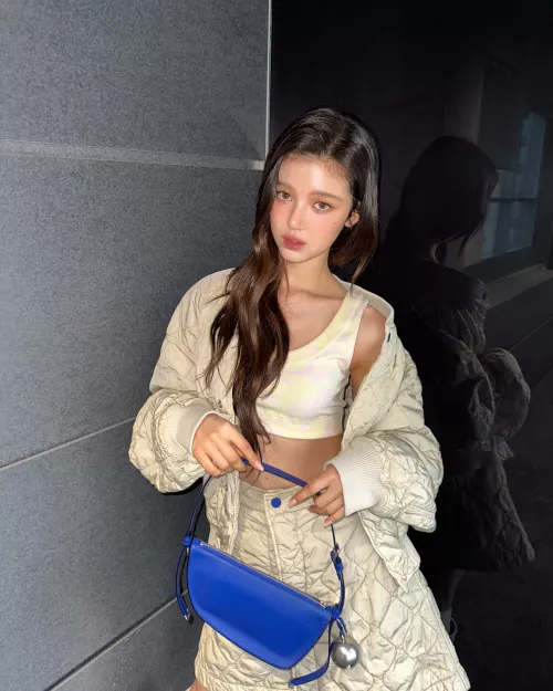 NEW JEANS DANIELLE by BabyBlueOwl