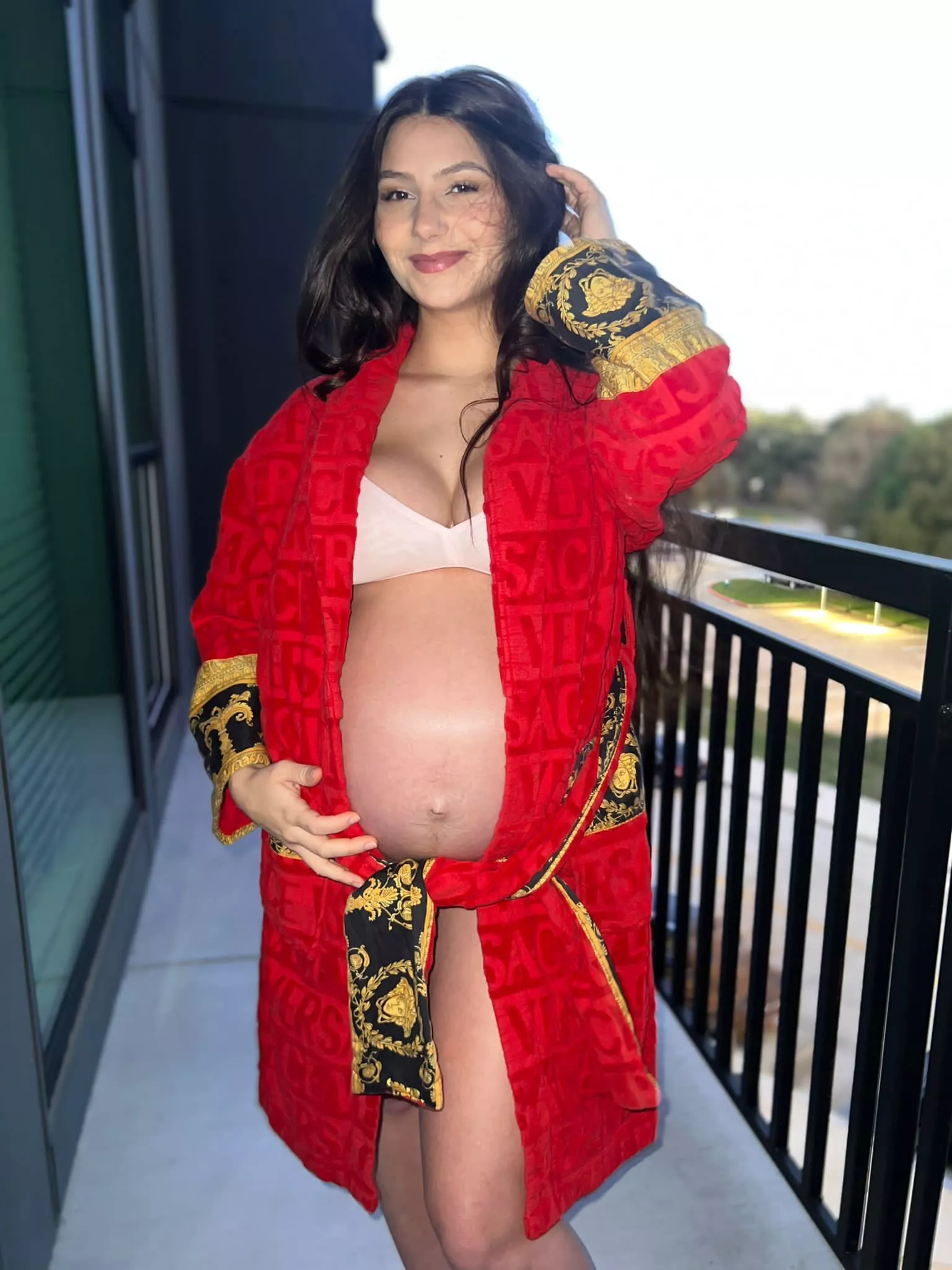 sorry if i dont look my best while pregnant, guys :) posted by aubrey_adamsx