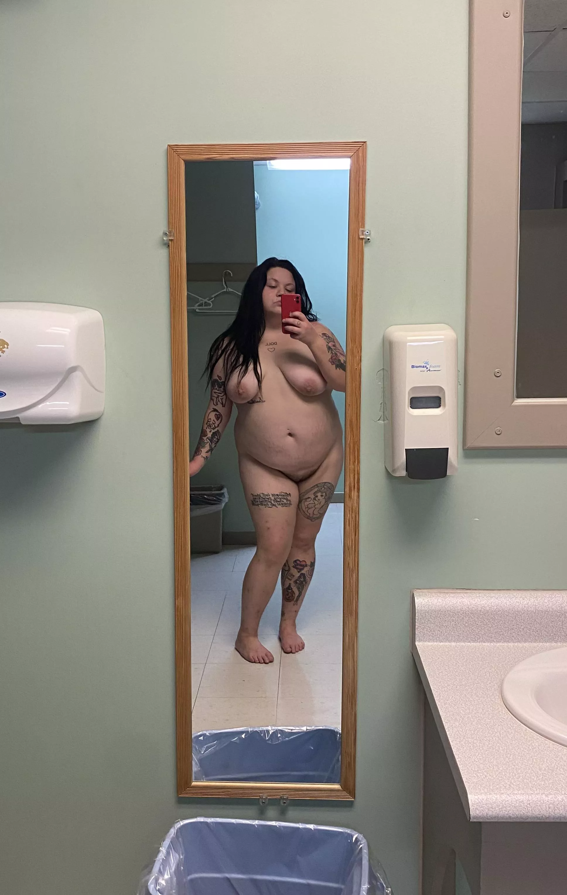 Super sweaty after my workout.. posted by antique-teeth