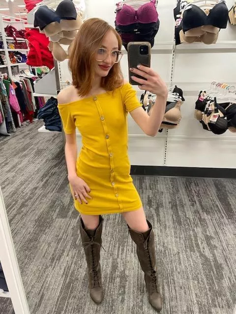 Target selfie posted by Pitiful_Poet_4220