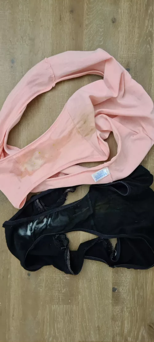 Twin sisters! Which one you prefer? by bbwnicoleann