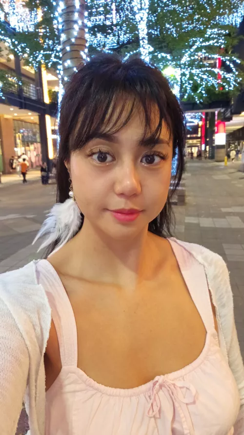 White to be modest, but secretly the hottest 🔥 by SweetSirenParadise