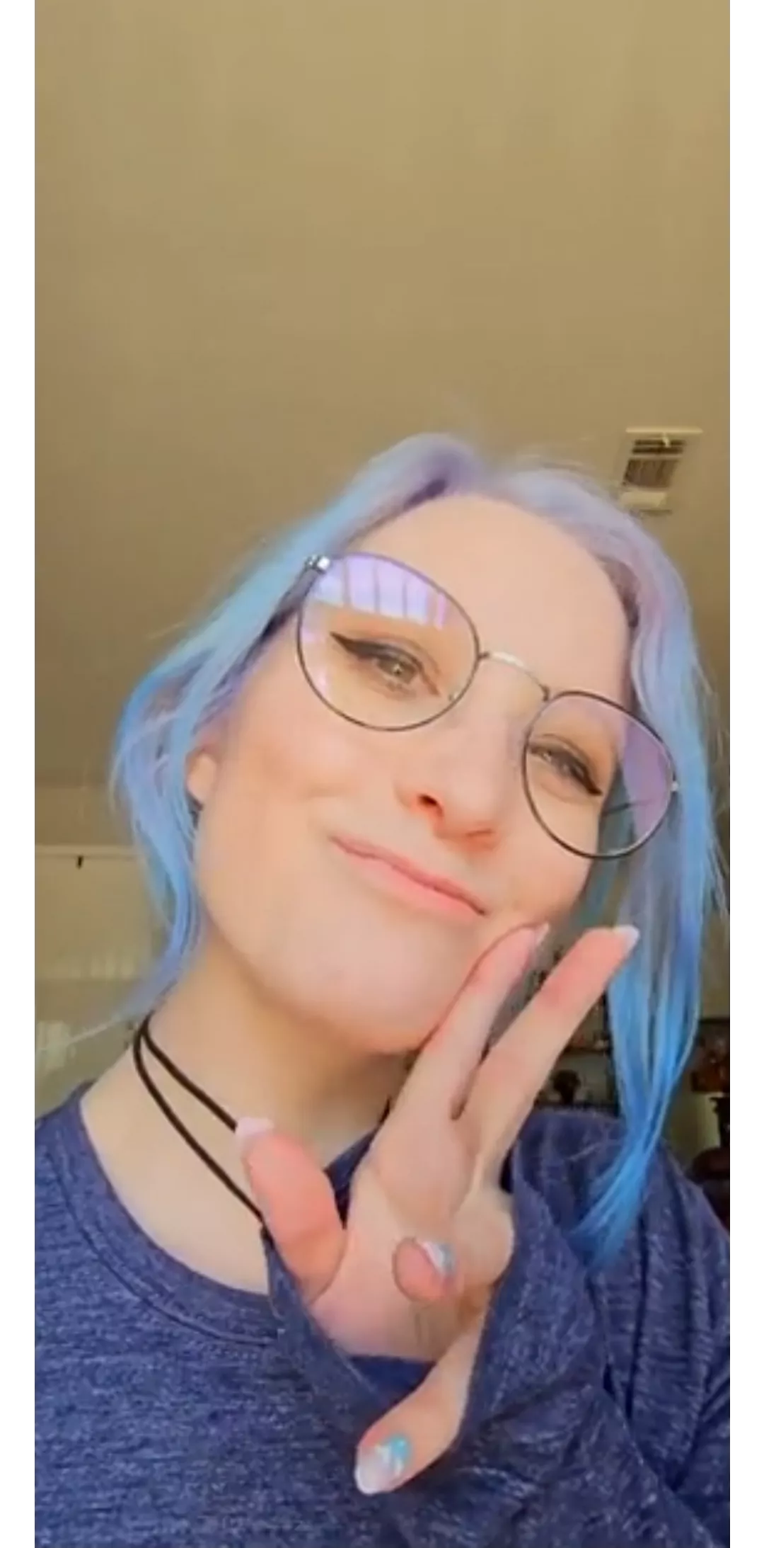 Who is she?? posted by xkhaled_208x