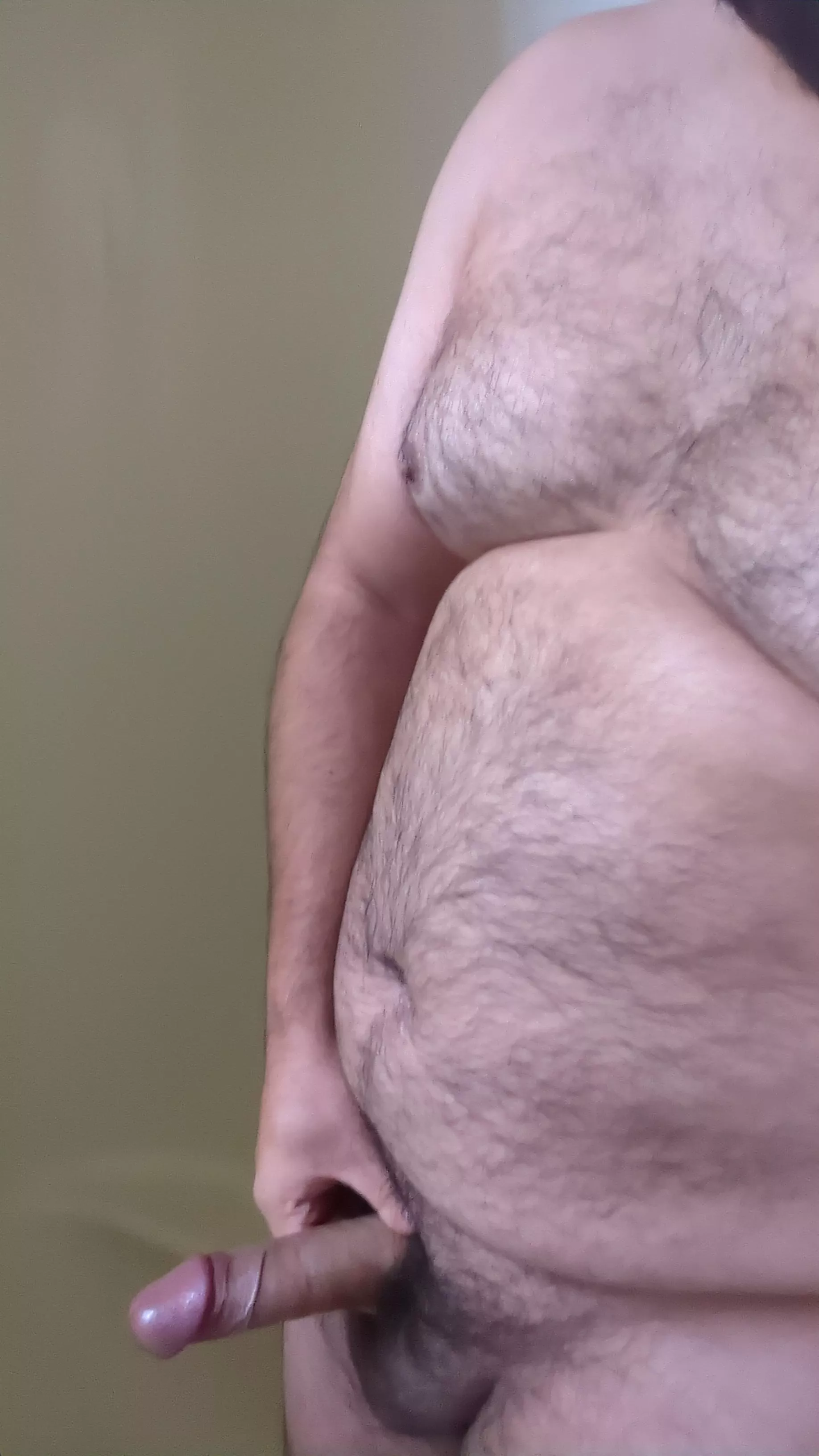 Who want to shower or do your prefer a dirty fuck? posted by beardedandbig33