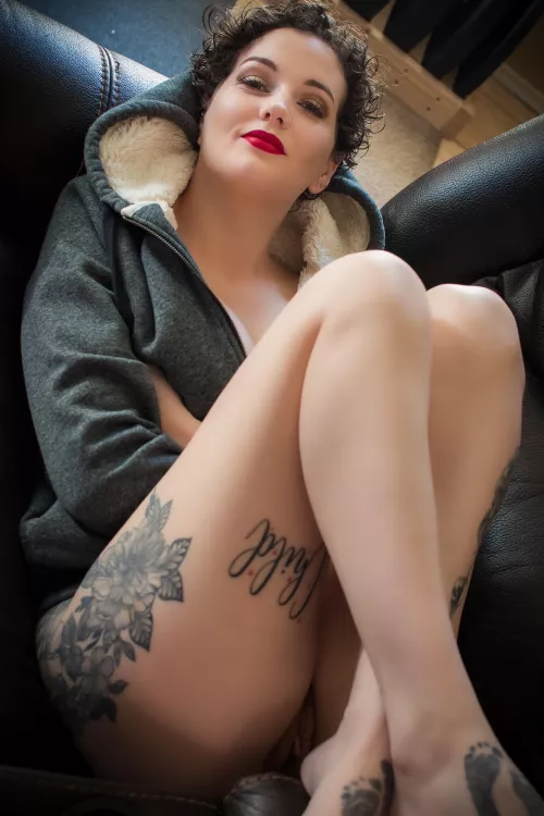 You're here for the legs not the title by MissyPhx