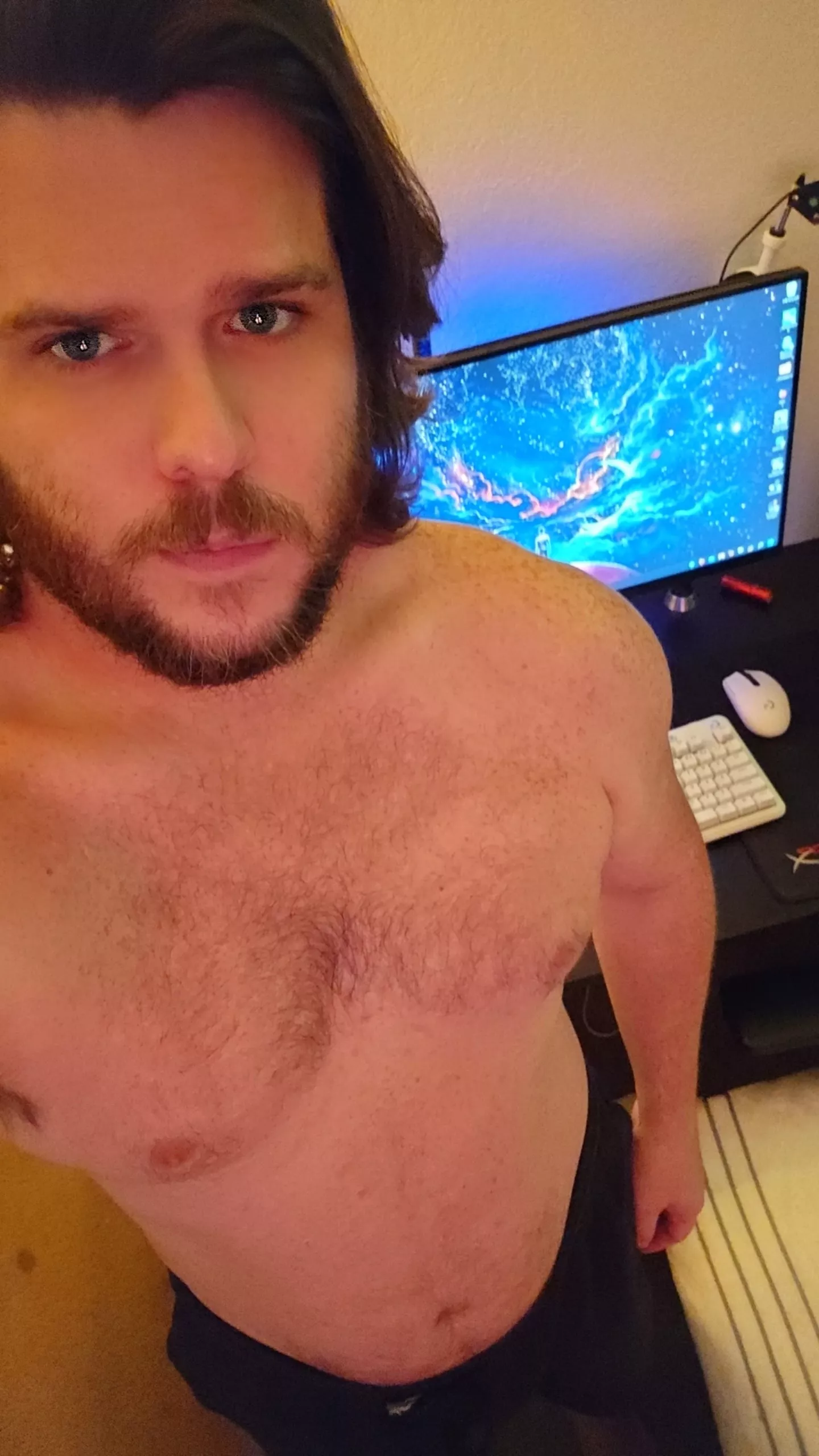 34 bigbro type for actual bromance, chat, chilling, gamin... ltr+ show face, verbal+ open to fun ltr, company for now posted by HeyStarlight