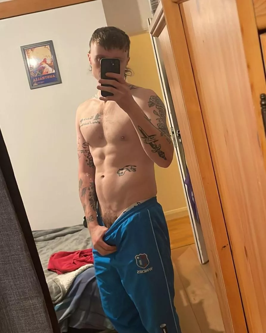 A lightly sweaty after a gym this week posted by Another-Londoner