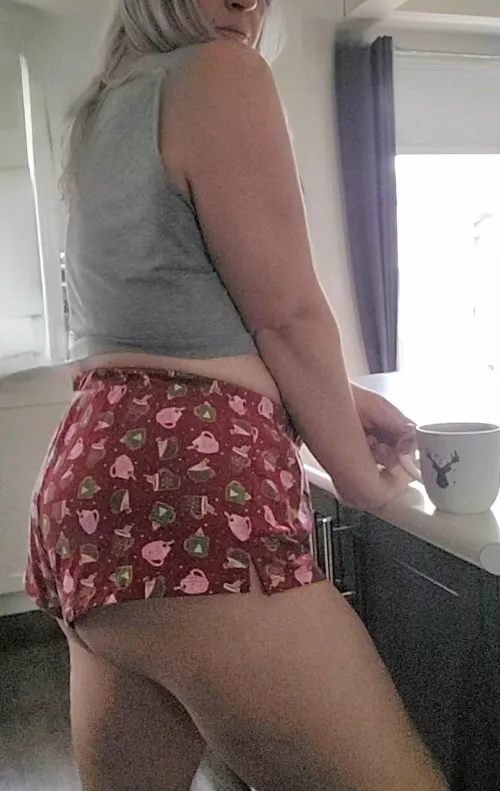 A slow start on Saturday 😌 by UrLastLookForever