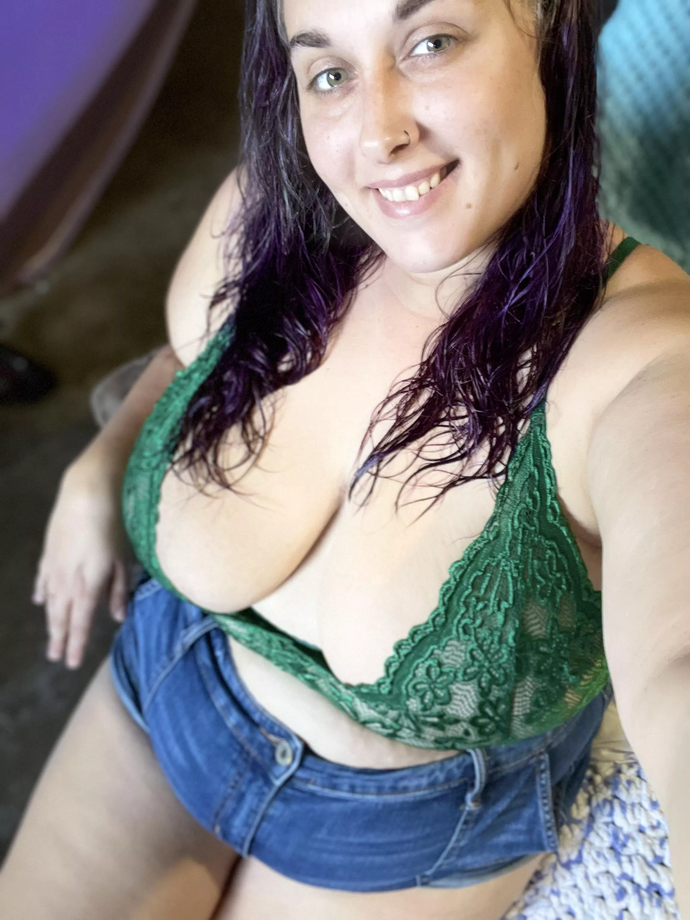 Afternoon 💋 posted by titzntequila