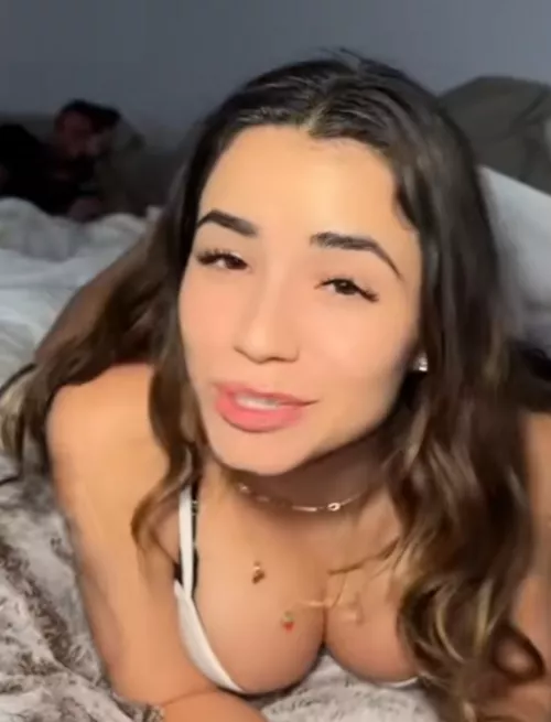 Anyone know who this girl is by 0-earnings-kid