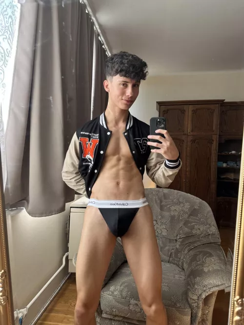 Big pack bulge for dinner by dailychris2003