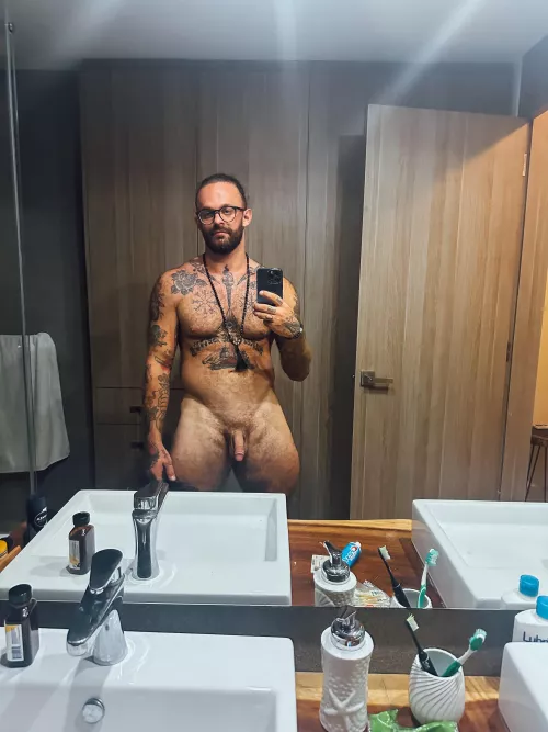 Classic shitty mirror pic 😉 by NationalCake1330