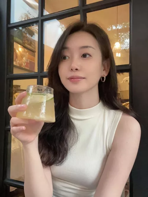 Cocktails and smiles :) by Lynette-Sakura